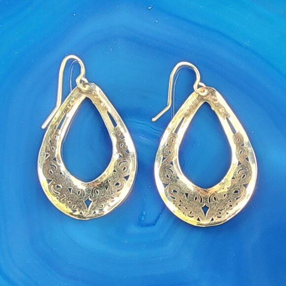 Vintage 14K Yellow Gold Cut-Out Teardrop Dangle Earrings - Picture 3 of 10